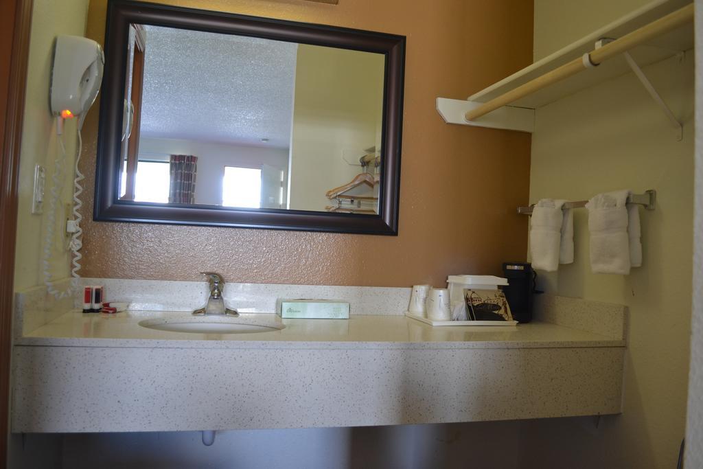 Travelodge By Wyndham Sea-Tac Airport North Tukwila Kültér fotó